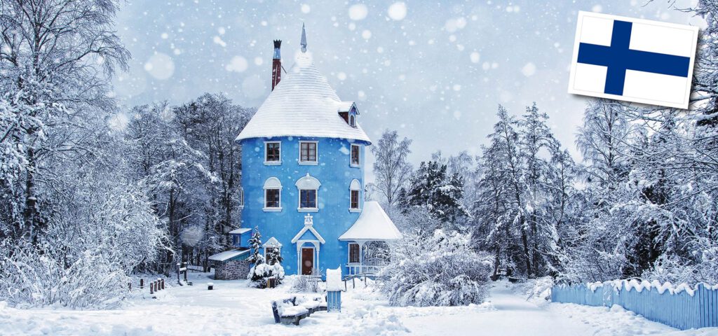 Ein rundes, blaues Haus in einer Schneelandschaft in Finnland